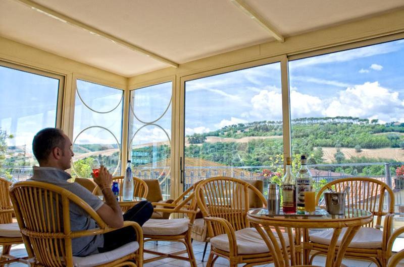 Hotel Jollino Пінето Екстер'єр фото