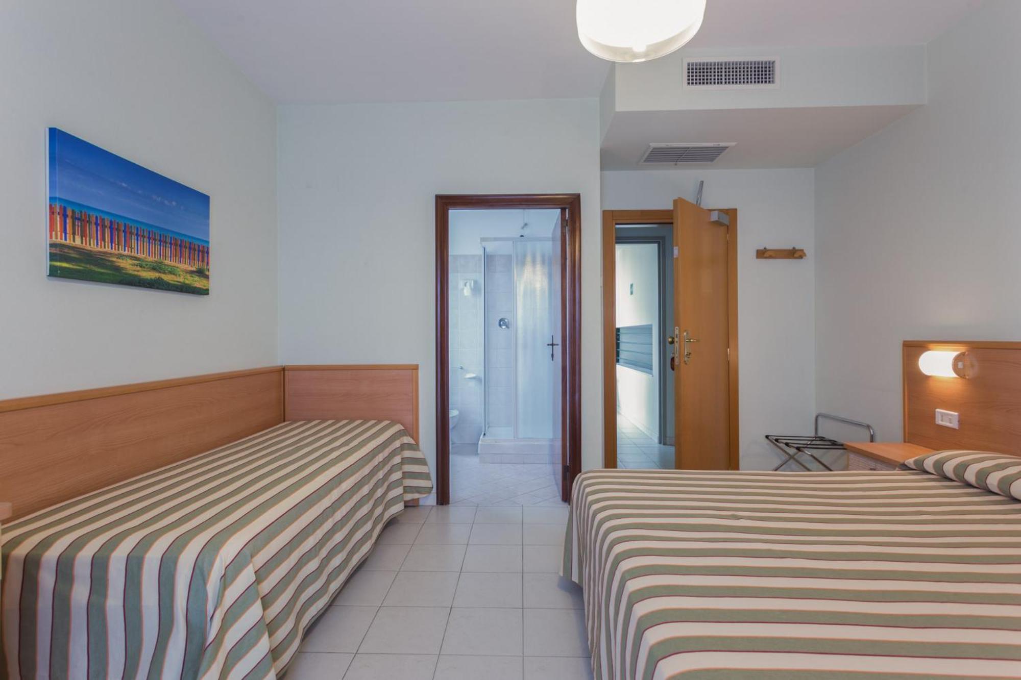 Hotel Jollino Пінето Екстер'єр фото