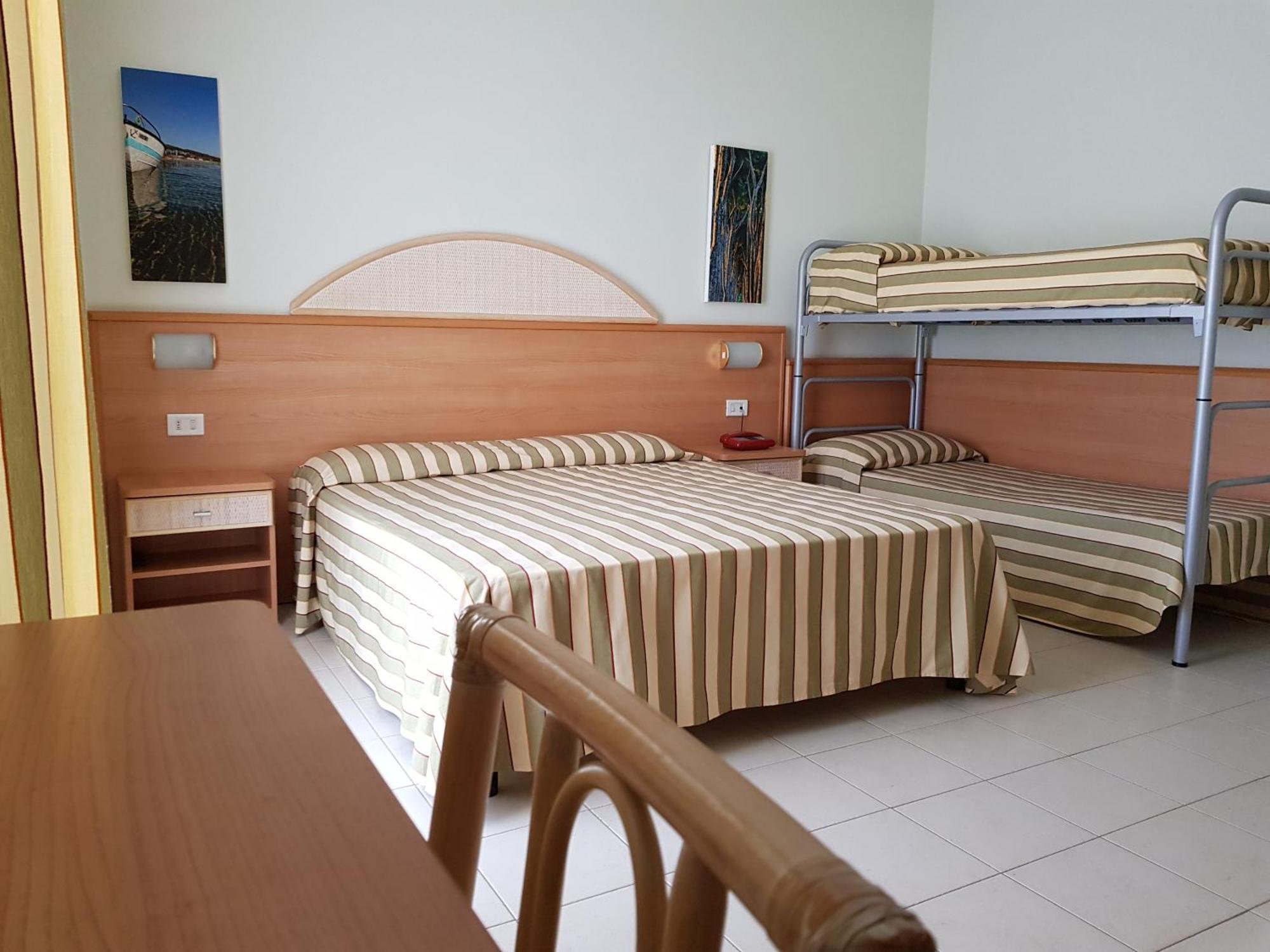 Hotel Jollino Пінето Екстер'єр фото